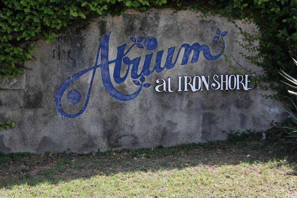 The Atrium At Ironshore Μοντέγκο Μπέυ Δωμάτιο φωτογραφία