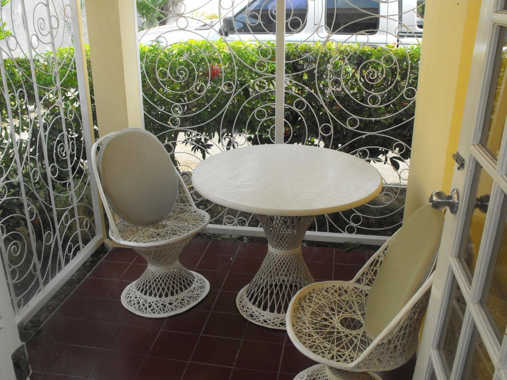 The Atrium At Ironshore Μοντέγκο Μπέυ Εξωτερικό φωτογραφία